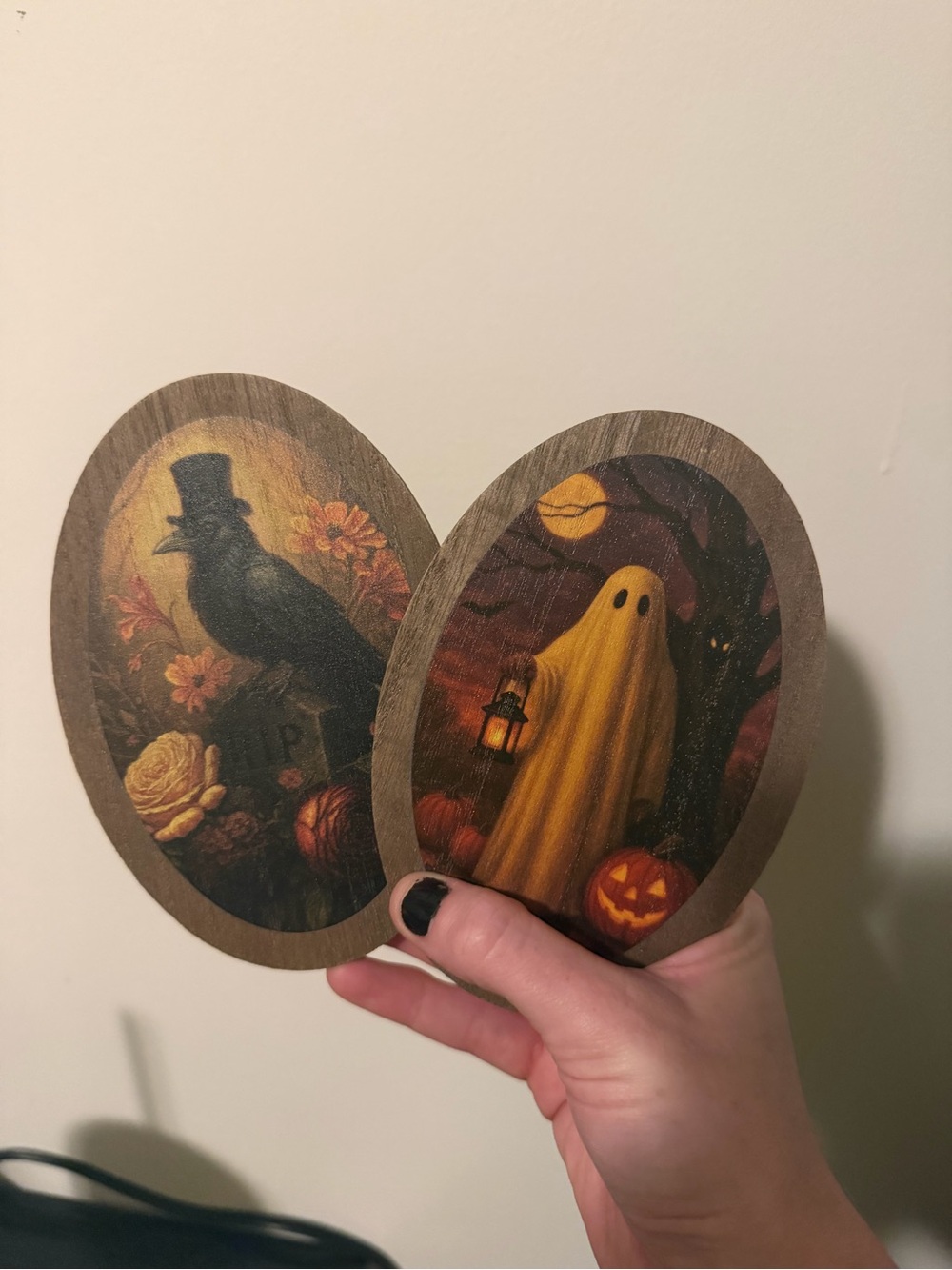 Target Halloween Oval Wall Plaques - Yellow, Black, Orange, Brown
